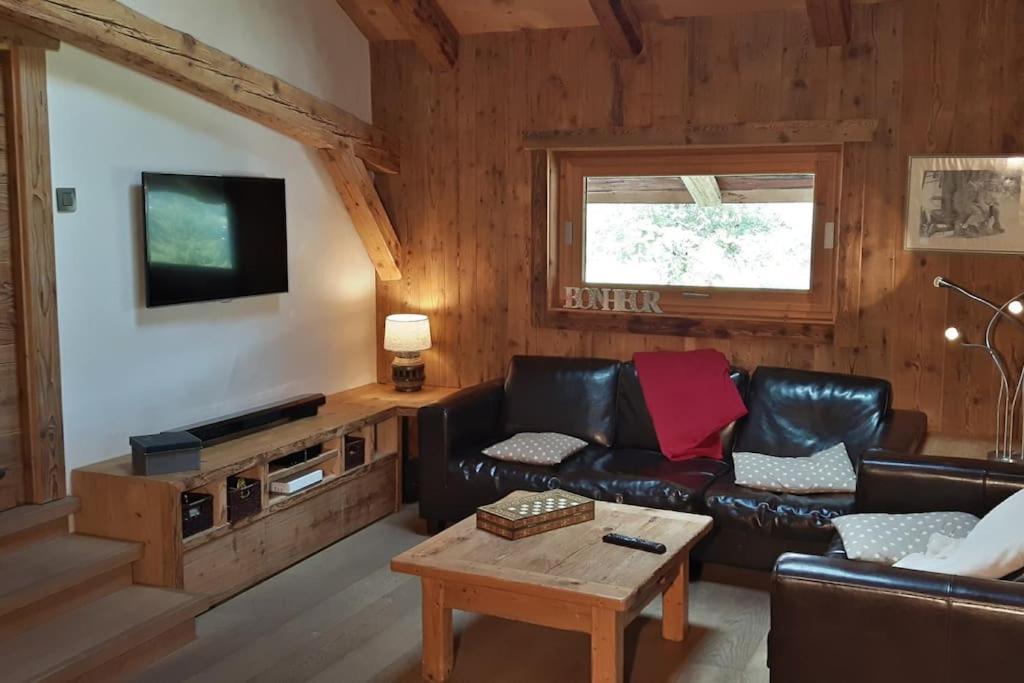 2 Spacieux Dans Ferme Renovee Face Au Montblanc Apartment