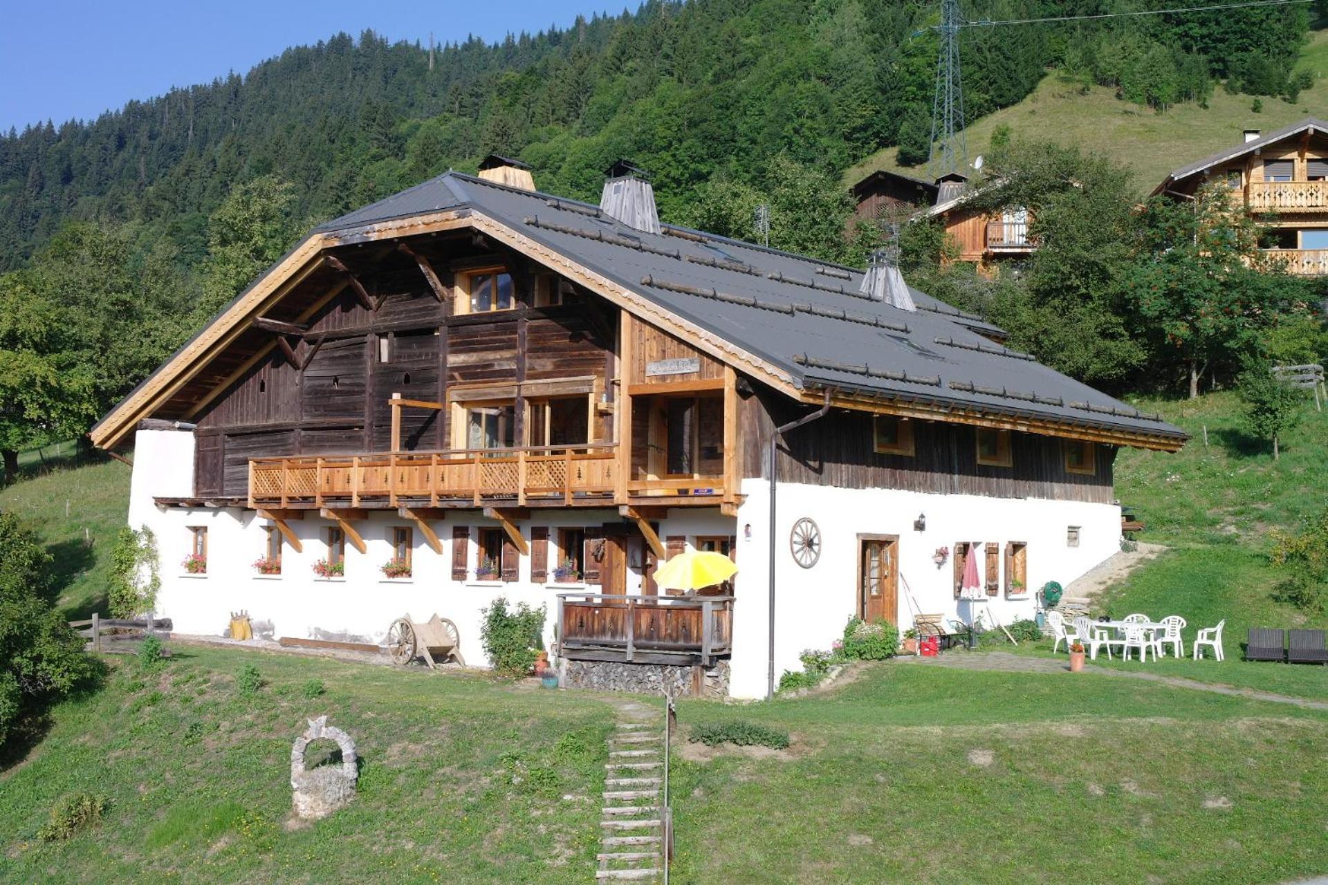 Apartment 2 Spacieux Dans Ferme Renovee Face Au Montblanc